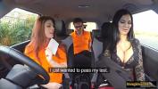 Download vidio Bokep Lucia threesome during her driving test
