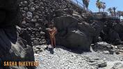 Video Bokep Sasha Bikeyeva in a micro bikini outdor pissing on the Canary Islands gratis